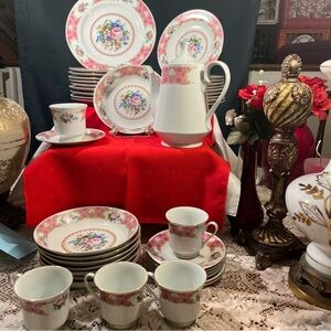 Floral Pink and White Porcelain Dinnerware Set